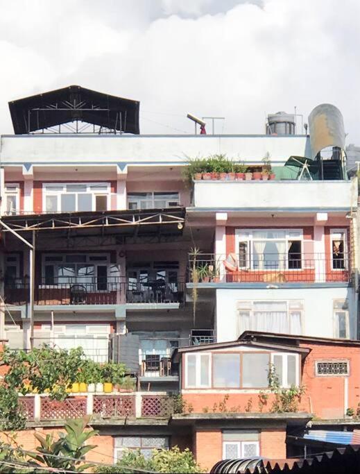 Kathmandu Midtown Hostel ภายนอก รูปภาพ